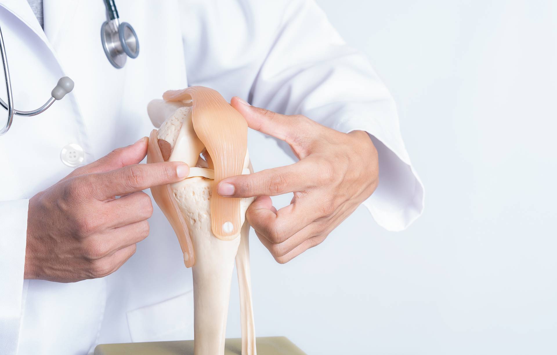 Orthopedic surgeon delhi